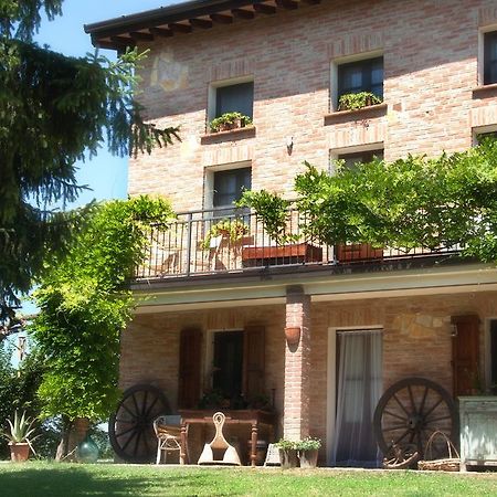 Il Poggio B&B San Damiano al Colle Exteriör bild