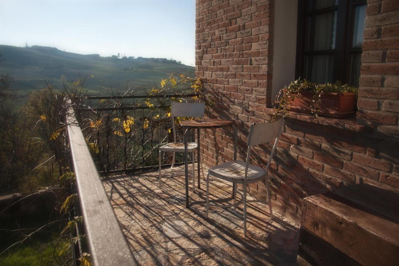 Il Poggio B&B San Damiano al Colle Exteriör bild